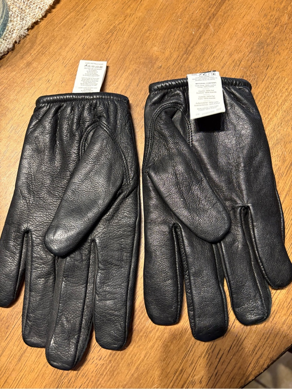 New. Hatch RFK 300 Register leather gloves with Kevlar. Cut resistant.